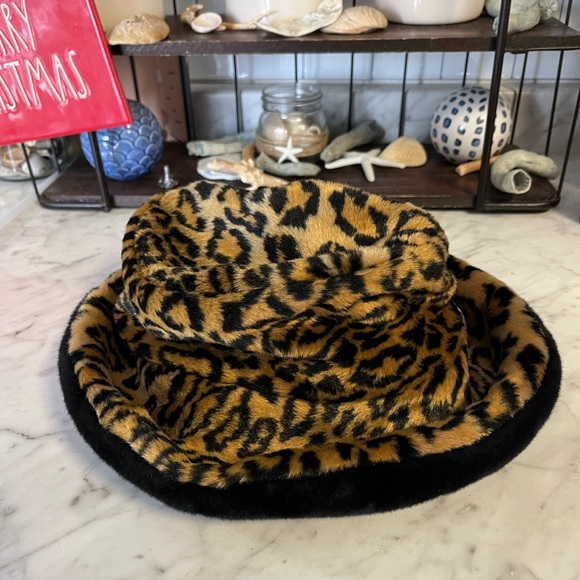 Vintage Betmar Leopard Print Faux Fur Bucket Hat - Picture 1 of 5